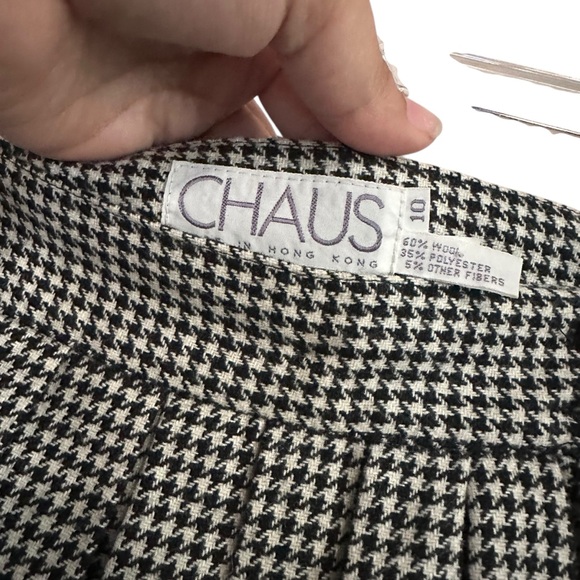 Chaus Vinatage Wool Blend Houndstooth Pattern Black & Grey Pleated Skirt Size L - Picture 2 of 6